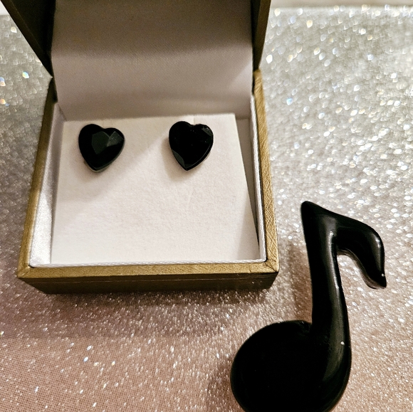 Vintage Plastic Music Note Brooch & Heart Earrings - Picture 2 of 5